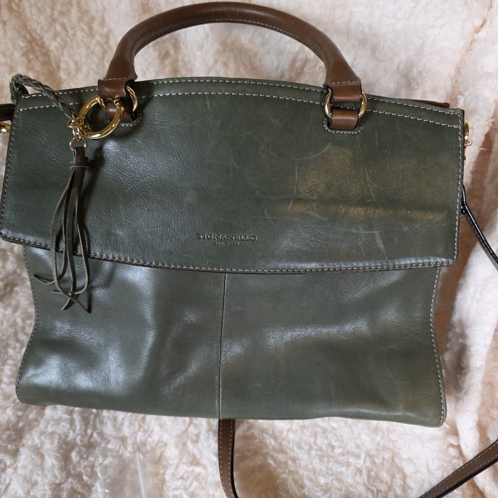 Elegant Green Leather Handbag